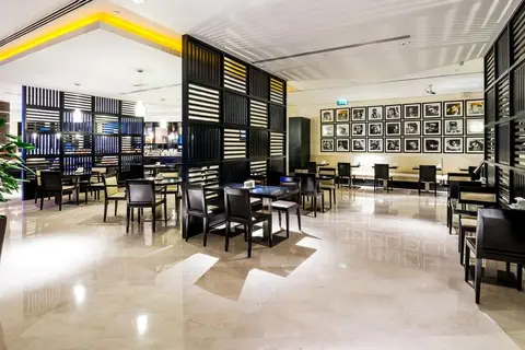 Holiday Inn Express Dubai Airport in Dubai — foto 17