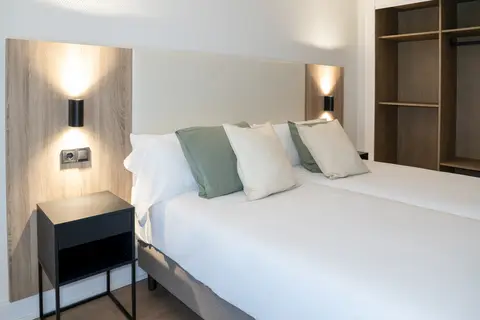 Hotel La Vega in Arroyo De La Encomienda — foto 11