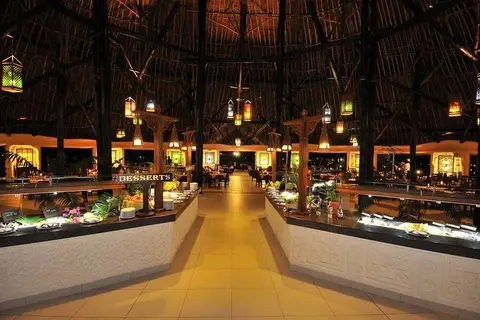 Southern Palms Beach Resort in Ukunda — foto 12