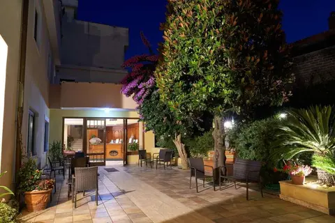 Hotel Ristorante La Piana in Amorosi — foto 5