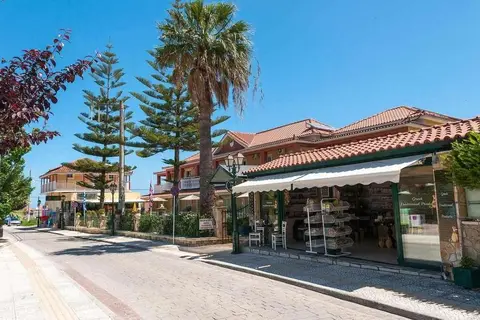 Tom & John Centre in Δημοτική Ενότητα Αρκαδίων — foto 3