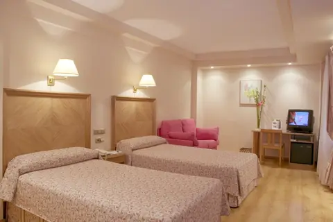 Crisol Almirante Bonifaz in Burgos — foto 22