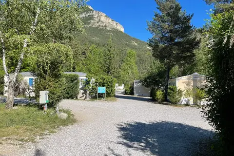 Camping Paradis Les Relarguiers in Beauvezer — foto 5