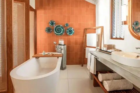NH Collection Maldives Reethi Resort in Fonimagoodhoo — foto 19