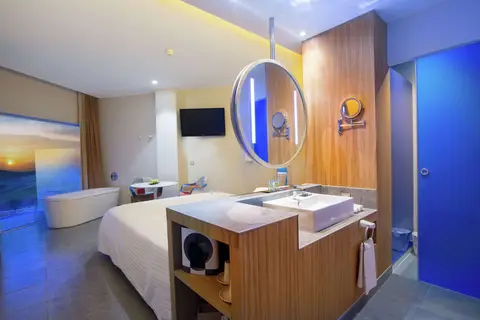 Higueron Hotel Malaga, Curio Collection by Hilton in Fuengirola — foto 18