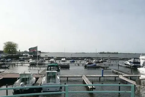 Rien van den Broeke Village foto 3