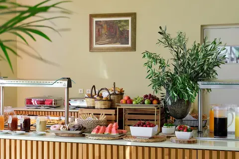 Aphrodite Hotel in Μόλυβος — foto 9