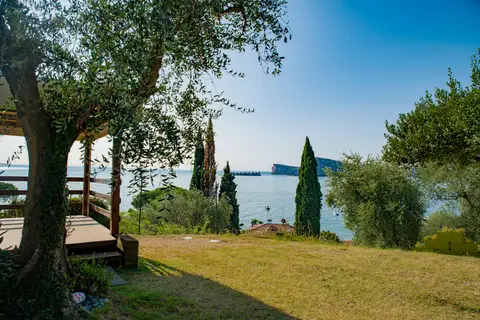 Vacanze Glamping Boutique in San Felice del Benaco — foto 5