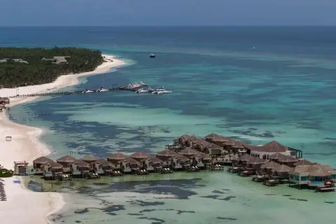 Palafitos Overwater Bungalows in Playa del Carmen, foto 11