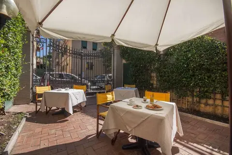 Hotel Villa Margherita in Ladispoli — foto 13