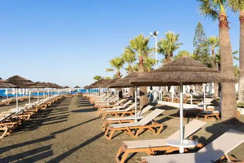 The Golden Bay Beach Hotel in Larnaca — foto 14