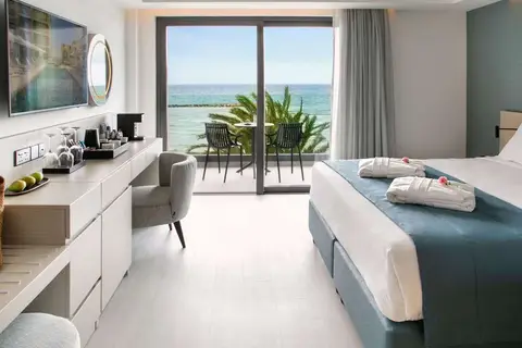 Mercure Larnaca Beach Resort in Ορόκλινη — foto 13