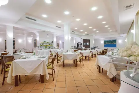 Panorama Palace Hotel in Meta — foto 25