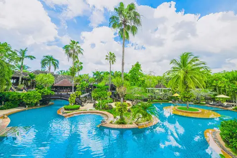 The Hotspring Beach Resort & Spa in โคกกลอย
