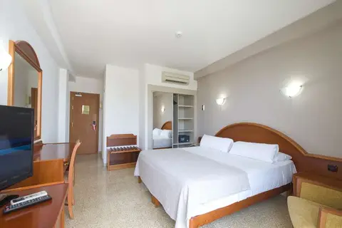 Hotel Marfil in Sant Antoni de Portmany — foto 2