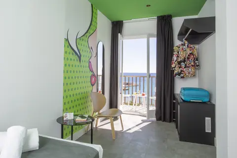Casual Pop Art Benidorm in Benidorm — foto 21