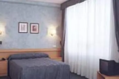 Hotel Luze El Villa in Castejón — foto 27
