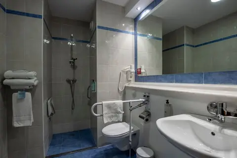 Travelodge Alicante Puerto in Alicante — foto 16