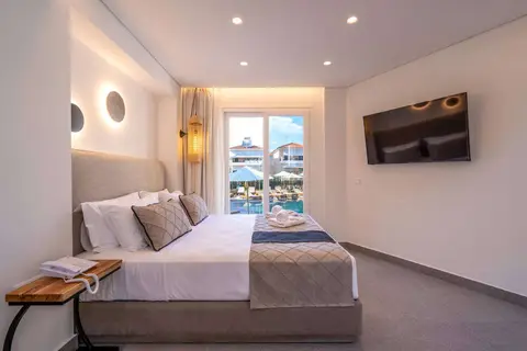 Mirablue Luxury Residences in Πευκοχώρι — foto 23