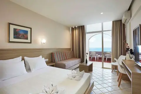 Europa Resort Hotel in Panormos — foto 5