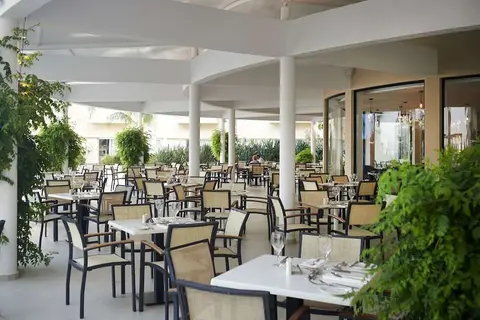 Sunrise Oasis in Παραλίμνι — foto 24