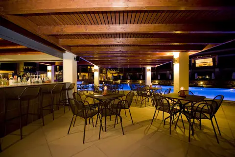 Island Blue Hotel in Πεύκοι — foto 8