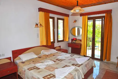 Christina's Gardens in Άναξος Σκουτάρου — foto 3