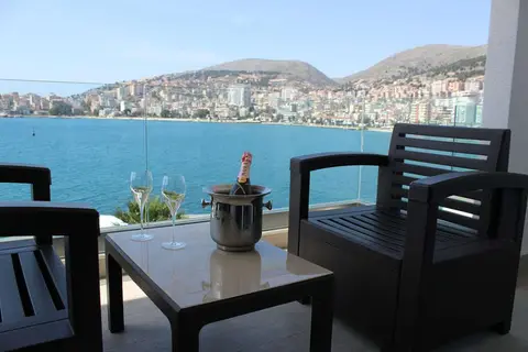 Demi Hotel in Sarandë — foto 26