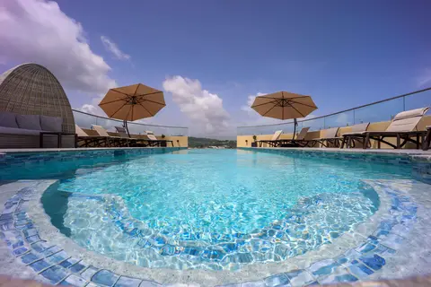 Comfort Inn & Suites in Scarborough