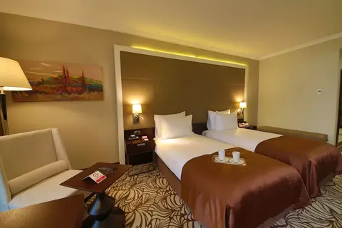 Ramada Hotel & Suites by Wyndham Istanbul Merter in Fatih — foto 29
