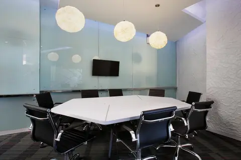 Berry Biz Hotel Sunset Road in Kuta — foto 11
