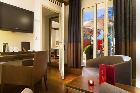 Grand Hotel Champs Elysees in Parijs, foto 3