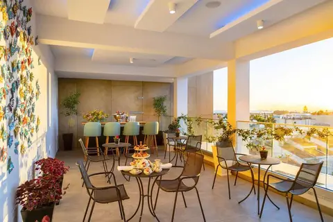 Anemi Hotel & Suites in Paphos — foto 4