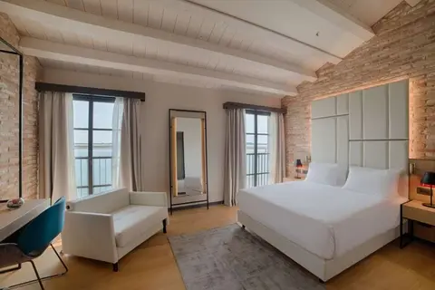 NH Collection Murano Villa in Venetië — foto 15