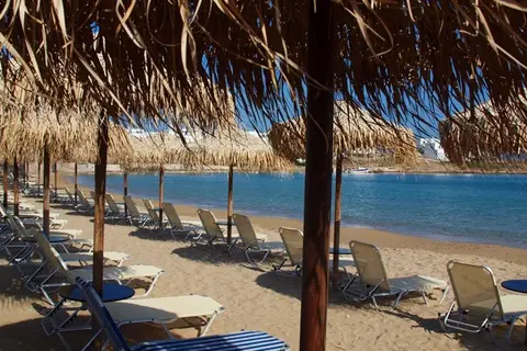 Contaratos Beach in Νάουσα — foto 3
