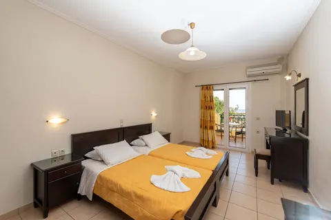 Koukla Mare Studios in Laganas Municipal Unit — foto 8