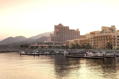 Fairmont Fujairah Beach Resort in دبا الفجيرة — foto 11