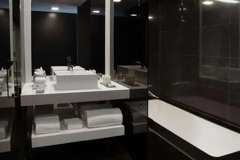 Doubletree by Hilton Lisbon - Fontana Park in Almada — foto 18
