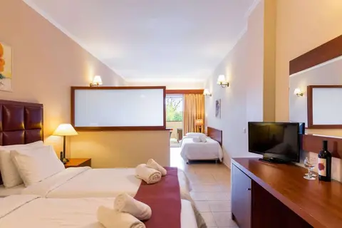 Ariti Grand Hotel in Korfoe — foto 22