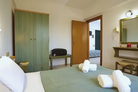 Dionysos Hotel Apartments & Studios in Δημοτική Ενότητα Μαλίων — foto 19