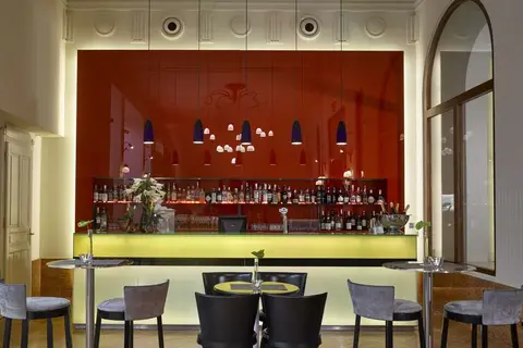 KK Central in Praag — foto 8