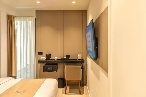 Central Inn Hotel in Tirana — foto 4