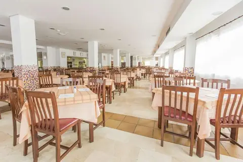 Tres Anclas Hotel in Playa de Gandia — foto 13