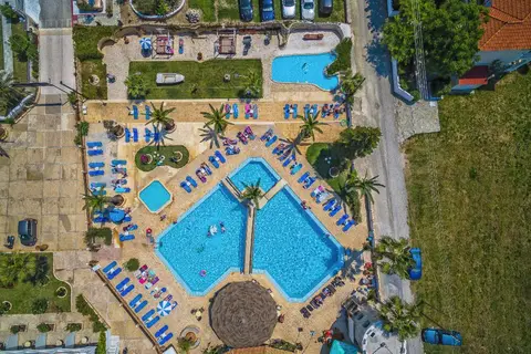 Antonis Apartments & Pool Bar in Δημοτική Ενότητα Λαγανά — foto 12