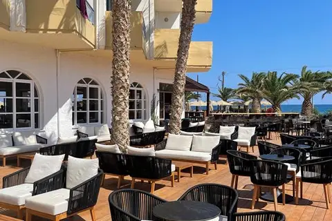 Aphrodite Beach Club in Δημοτική Ενότητα Γουβών — foto 3