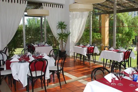 Dom Pedro Portobelo in Quarteira — foto 17