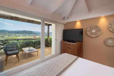 Baia di Chia Resort Sardinia, Curio Collection by Hilton in Domus De Maria, foto 20