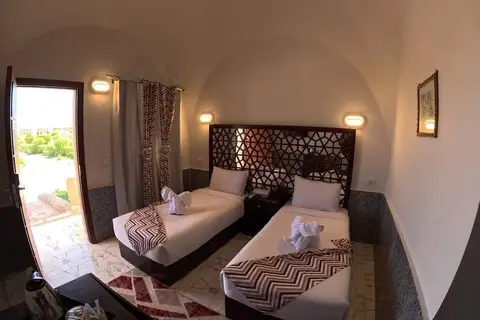 Dolphin Continental Hotel in القصير — foto 18