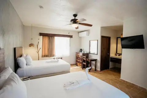 Petit Lafitte in Playa del Carmen — foto 7