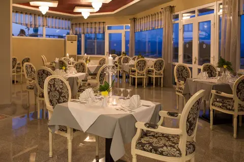 Sun Rise Resort Hotel in Μόλυβος — foto 30